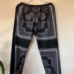 BCBGMaxAzria Black and White Flowy Print Pants - M